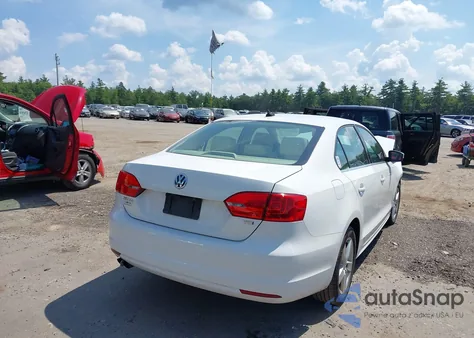 2013 Volkswagen Jetta 2.0L Tdi from USA, damaged, VIN 3VWLL7AJ5DM303196